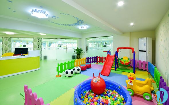 海南三亚口腔医院的儿童娱乐区